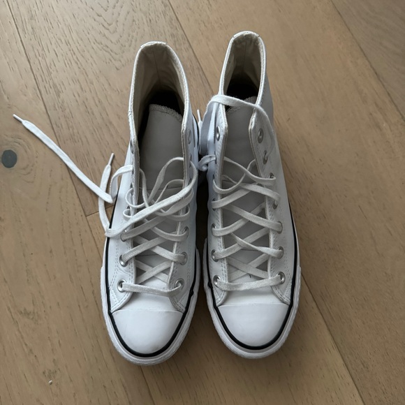 CONVERSE CHUCK TAYLOR ALL STAR PLATFORM LEATHER HIGH-TOP SNEAKERS - Picture 6 of 7